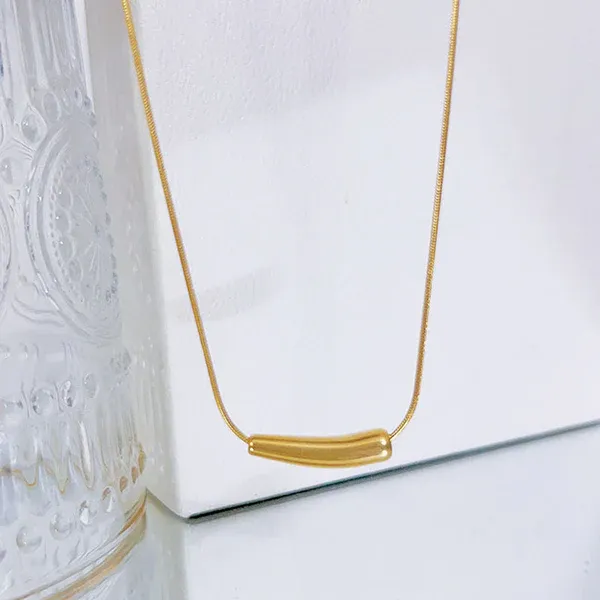 Aria Curved Bar Necklace | Stainless Steel | 18K Gold Plated | Anti Tarnish