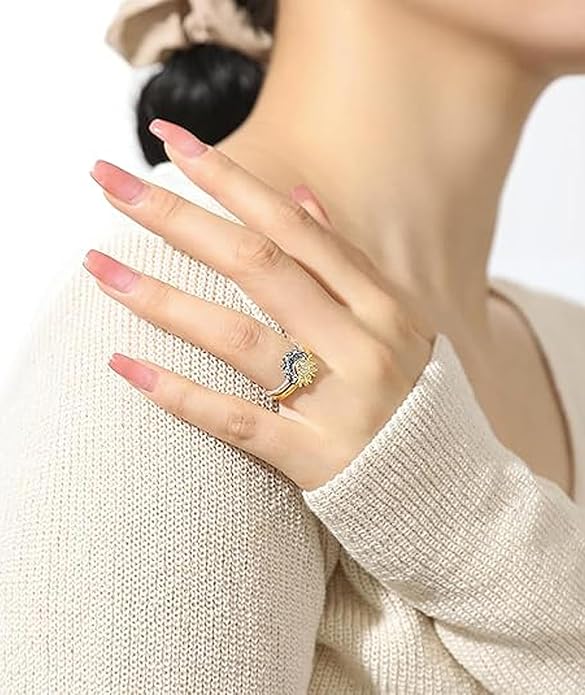 2 Pcs Sun and Moon Ring,Couple Ring,Rings for Girls Stylish,Suitable for Daily Matching and Gift Giving With Various Clothing Options
