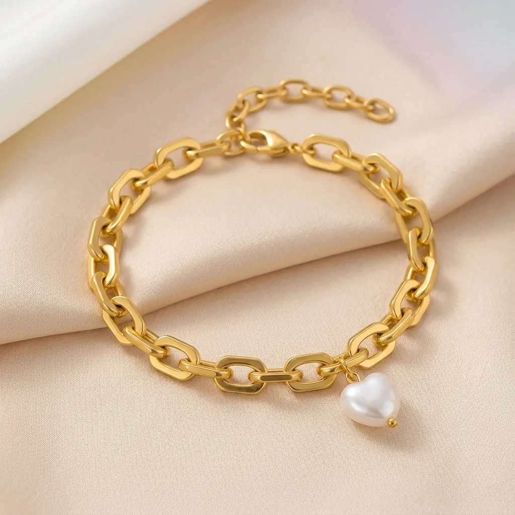 Amara Pearl Heart Bracelet | Stainless Steel | 18K Gold Plated | Anti Tarnish