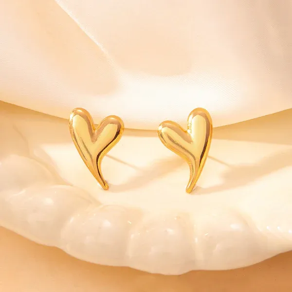 Amara Heart Stud Earrings | Stainless Steel | 18K Gold Plated | Anti Tarnish