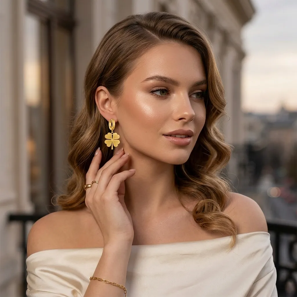 Amara Clover Hoop Earrings | Stainless Steel | 18K Gold Plated | Anti Tarnish