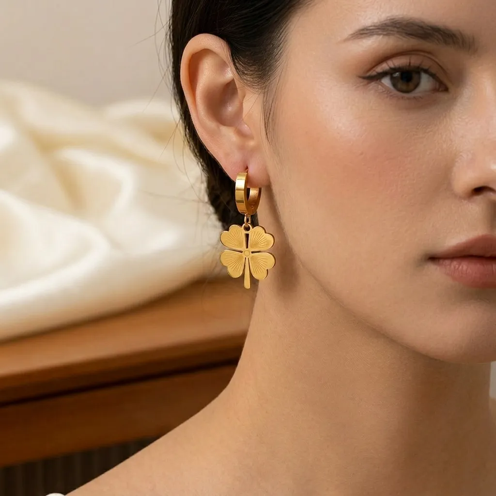 Amara Clover Hoop Earrings | Stainless Steel | 18K Gold Plated | Anti Tarnish