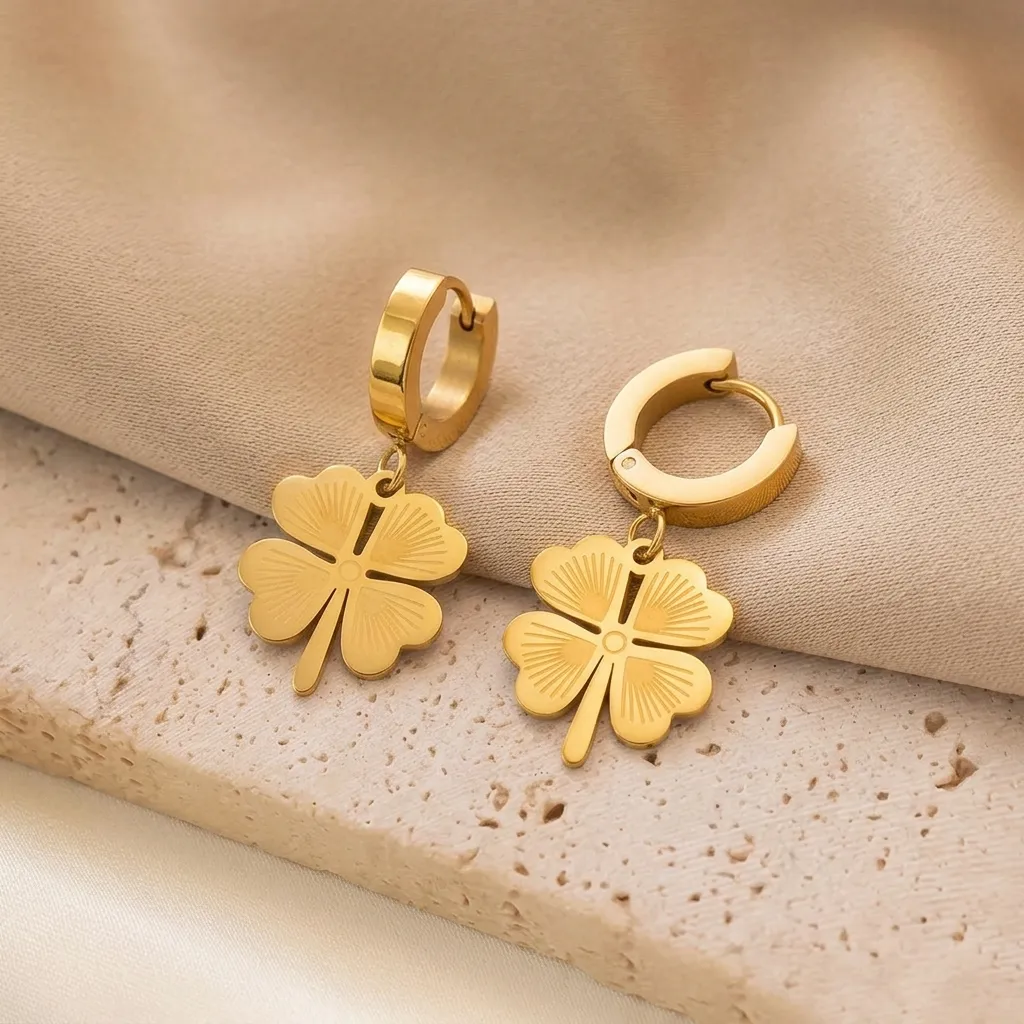 Amara Clover Hoop Earrings | Stainless Steel | 18K Gold Plated | Anti Tarnish