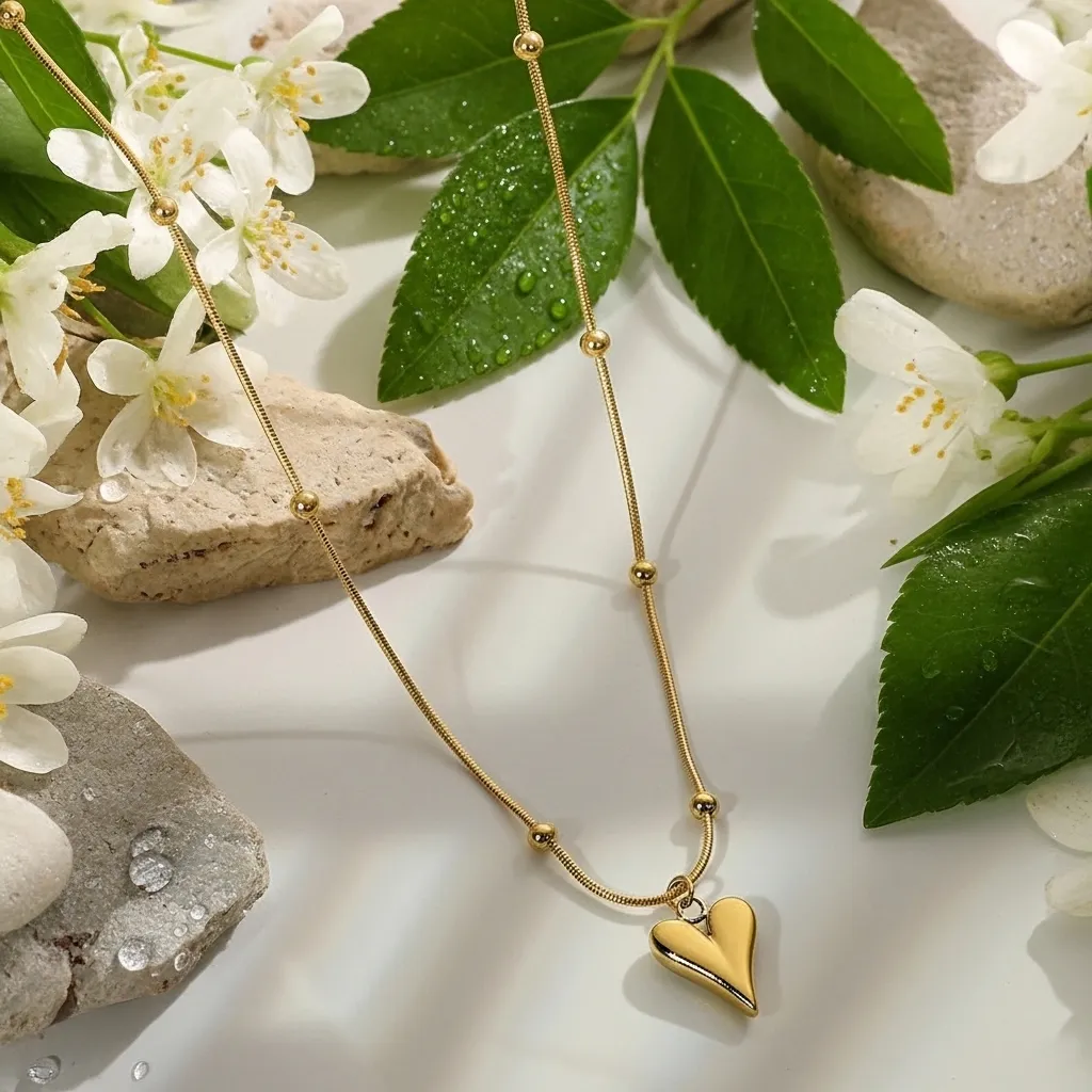 Chloe Heart Necklace | Stainless Steel | 18K Gold Plated | Anti Tarnish